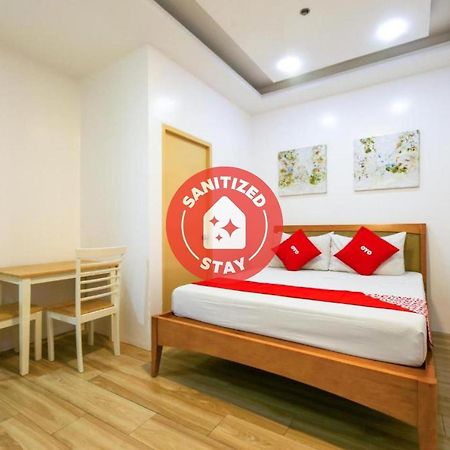 Paranaque City Oyo 783 Freemont Place מראה חיצוני תמונה