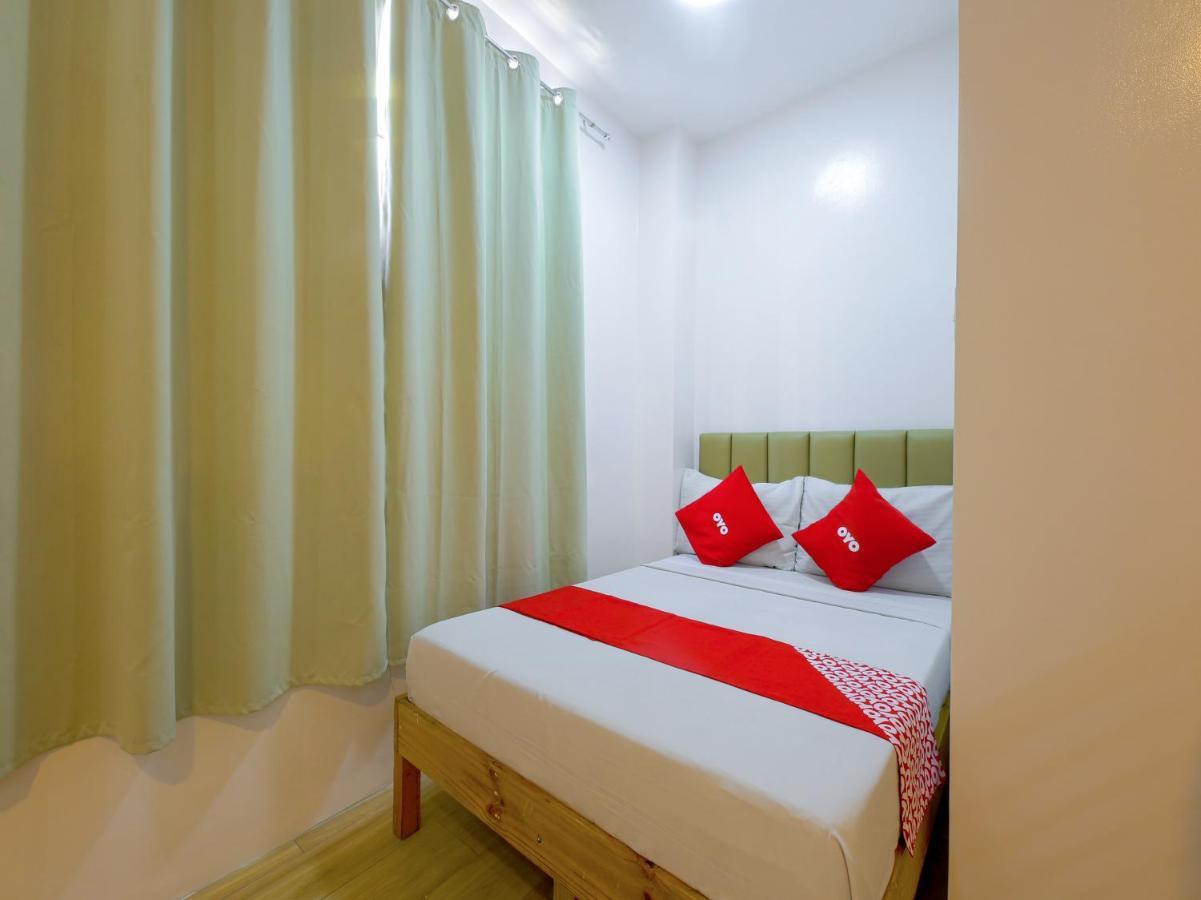Paranaque City Oyo 783 Freemont Place מראה חיצוני תמונה