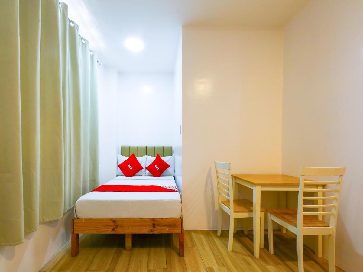 Paranaque City Oyo 783 Freemont Place מראה חיצוני תמונה